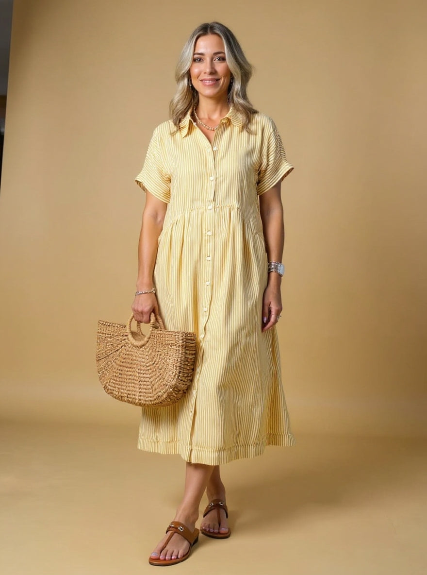 Robe Rayée Élégante Claire