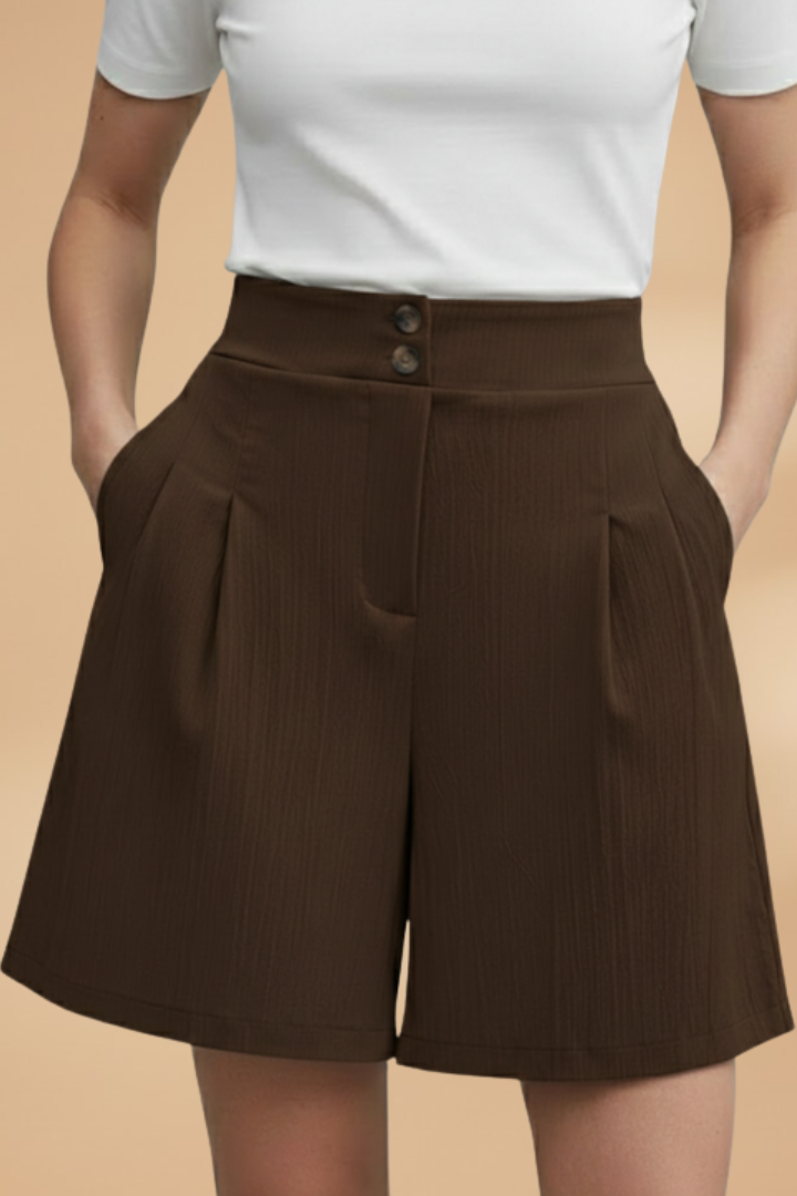 Short Décontracté avec Rangée de Boutons et Passants de Ceinture Stephanie