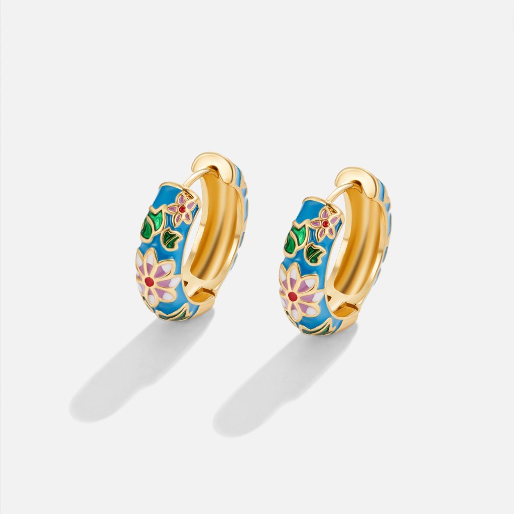 Boucles D’Oreilles en Cercle Doré avec Fleur