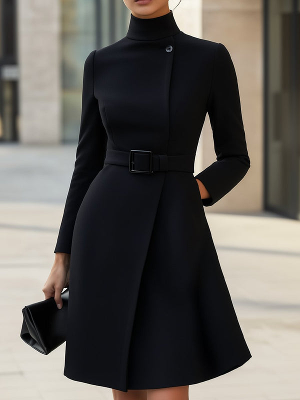 Robe Col Montant Ceinturée